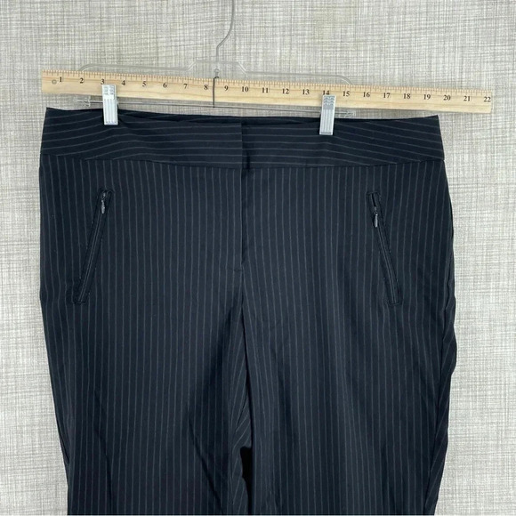 Lane Bryant pants Womens Size 18p black pin stripe 3576 - Picture 2 of 9